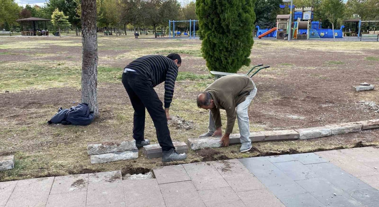 Dede Korkut Parkında bakım ve onarım çalışmaları başladı