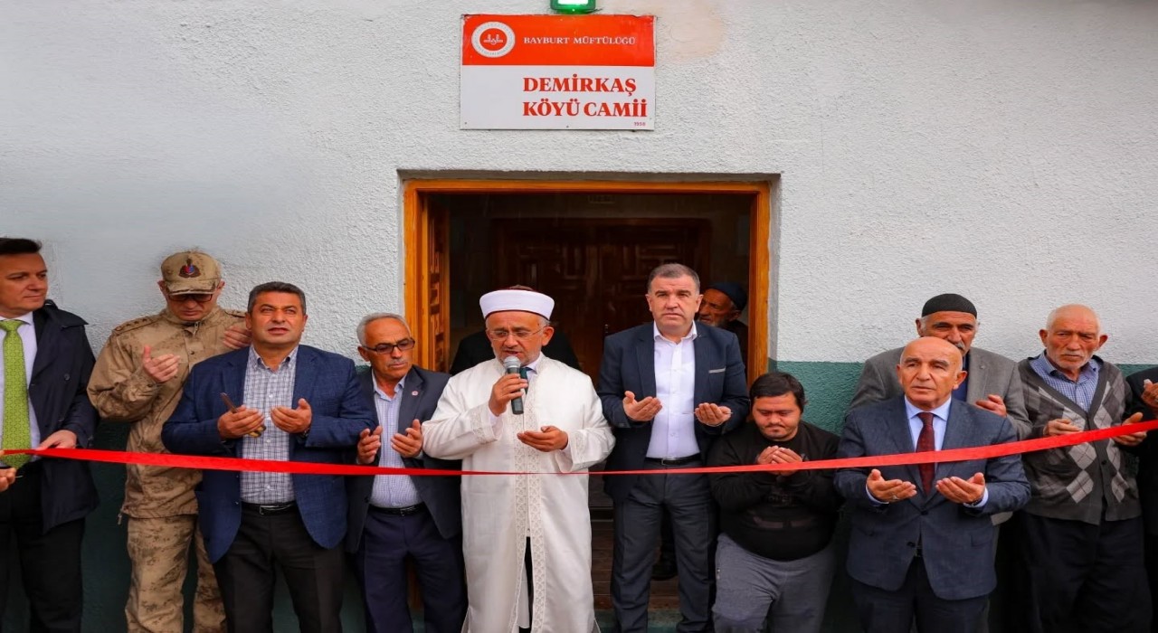 ‘Demirkaş Köyü Camii dualarla ibadete açıldı