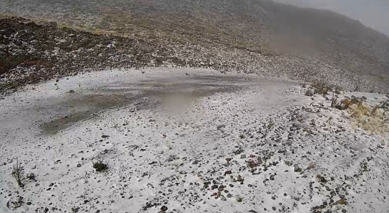 Denizliye yılın ilk karı düştü