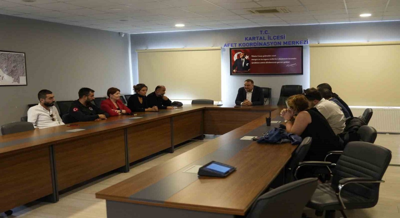 Deprem sonrası Kartalda acil değerlendirme