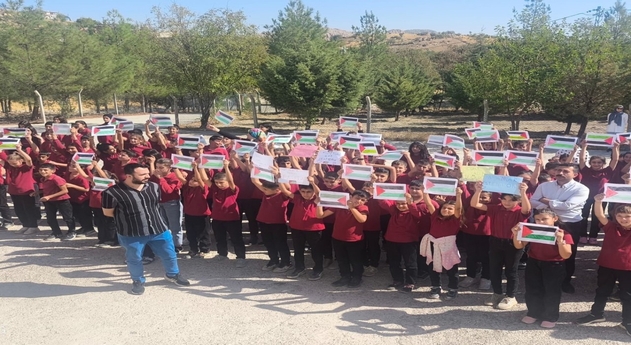 Diclede öğrencilerden Gazzeye destek çalışması