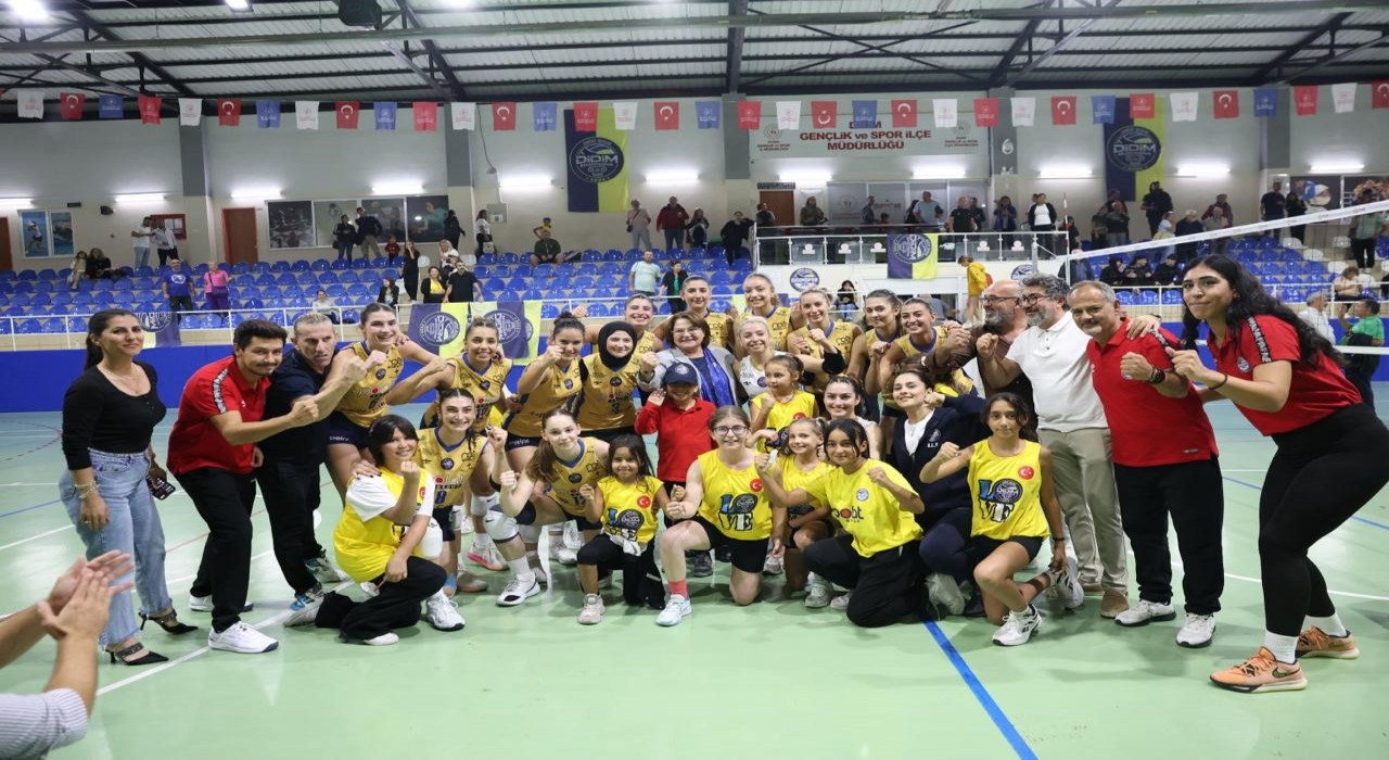 Didim Belediyespor Kadın Voleybol Takımı galibiyetle moral buldu