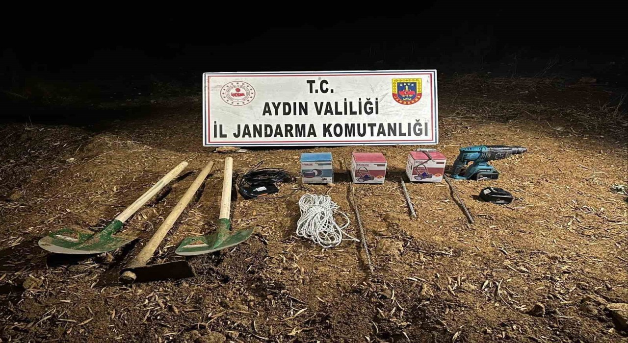 Didimde kaçak kazı operasyonu: 4 şüpheli suçüstü yakalandı