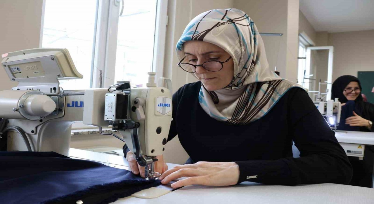 Dikişle ısınan kalpler: Ümraniyeden Vana yardım eli