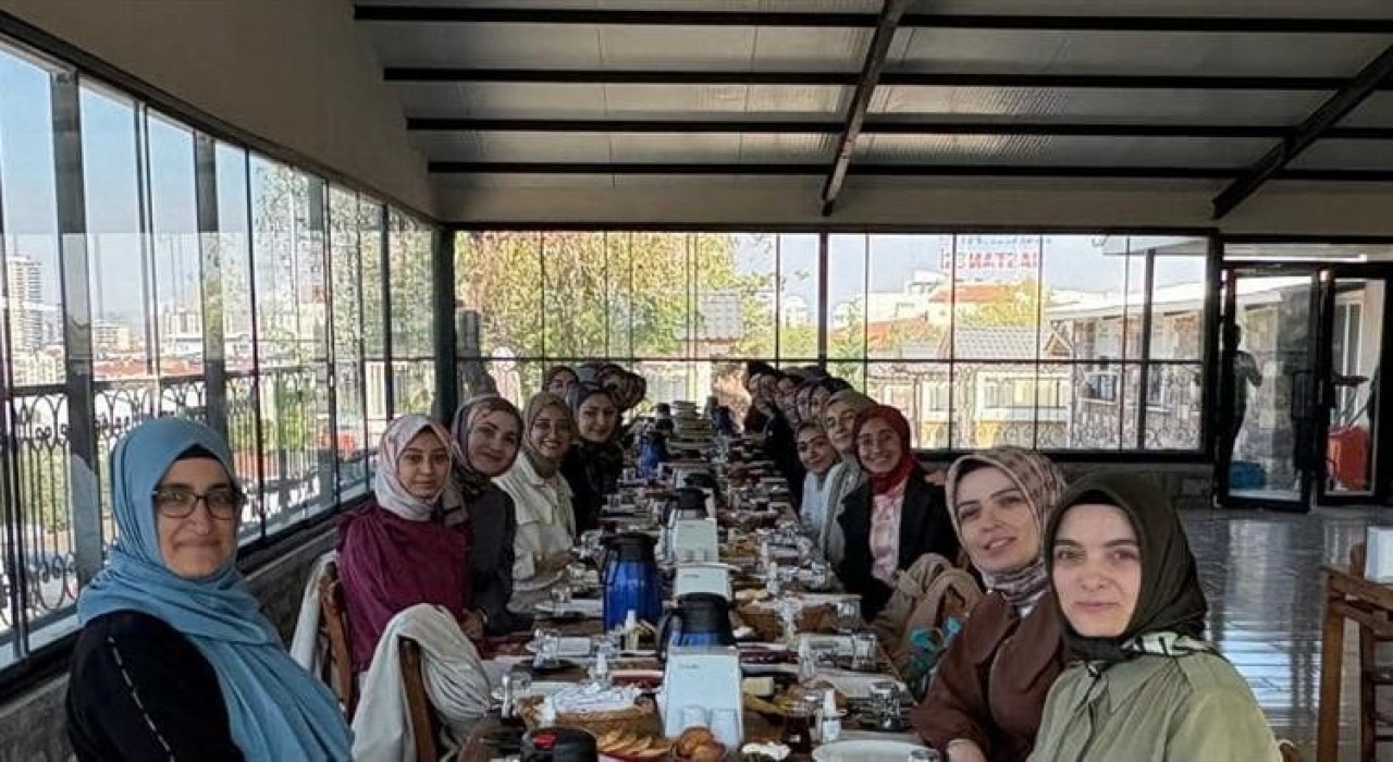 Din görevlileri sağlıkçı öğrencilerle bir araya geldi