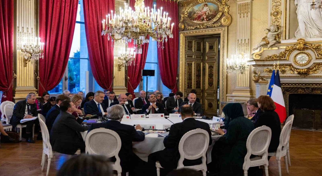 Dışişleri Bakanı Fidan, Fransada