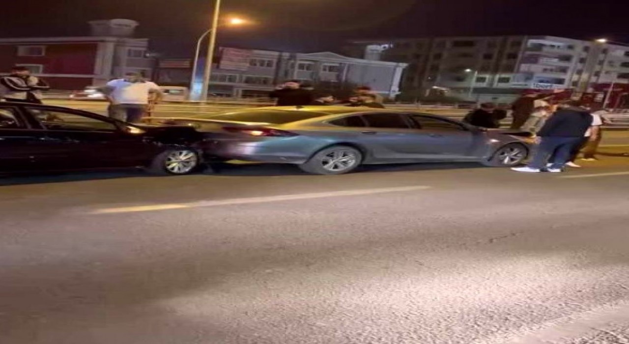 Diyarbakırda 9 aracın karıştığı kazada 3 kişi yaralandı