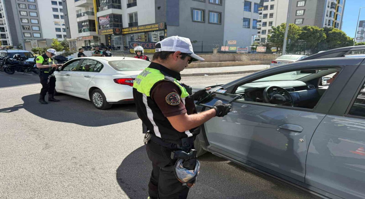 Diyarbakırda çocuk ve gençlerin korunmasına yönelik huzur uygulaması