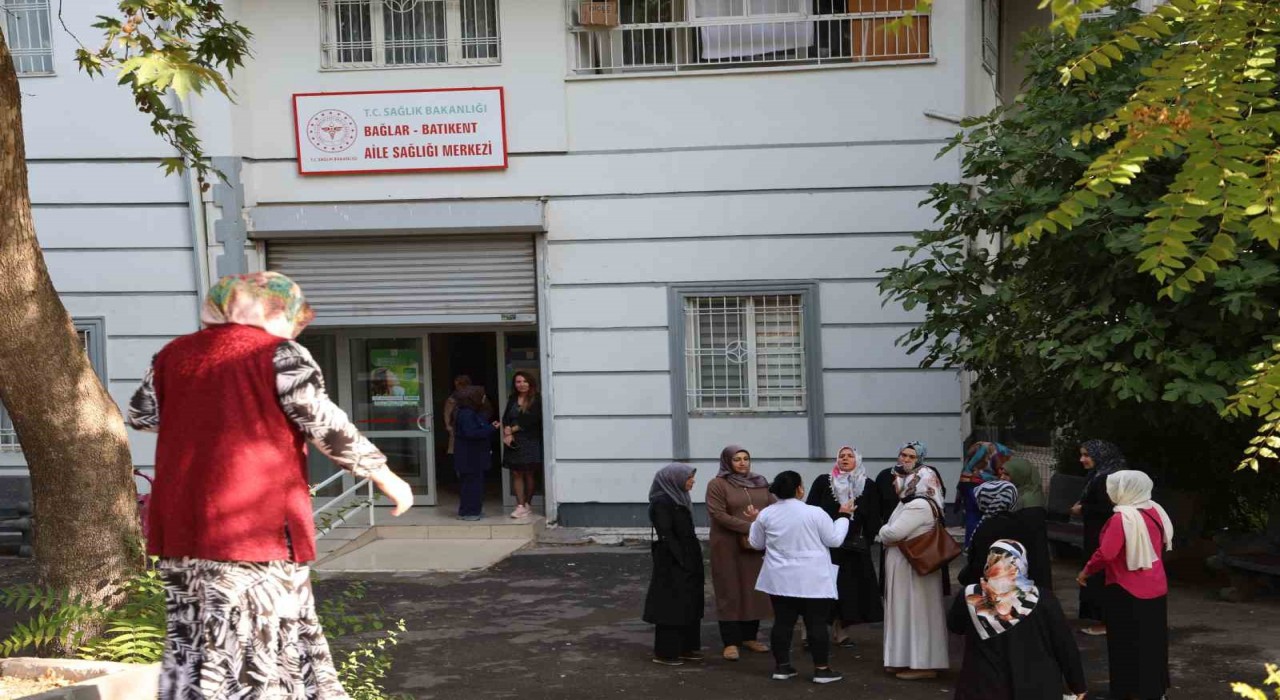 Diyarbakırda kadınlar, meme kanseri taramaları için Aile Sağlığı Merkezine başvuruyor