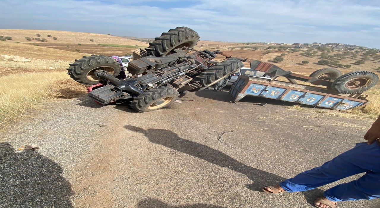 Diyarbakırda traktör devrildi: 3 yaralı