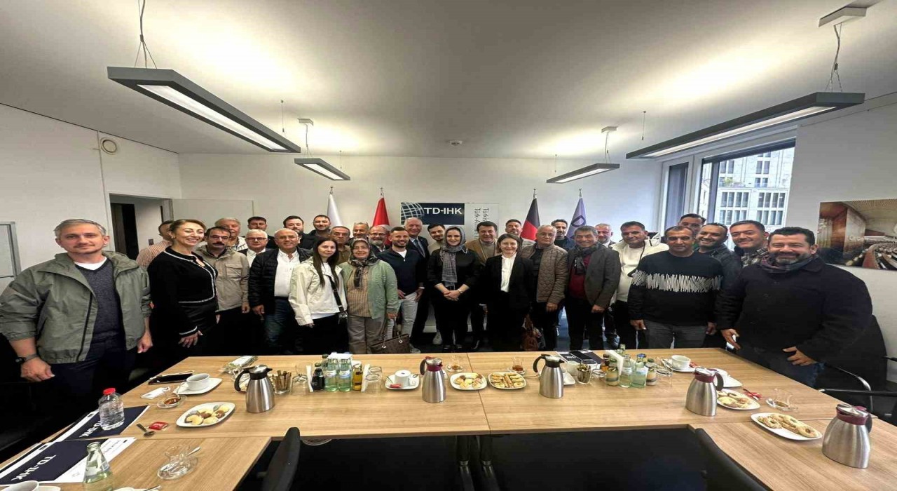 DTO heyeti Berlinde Denizlinin üretim ve ihracat potansiyelini tanıttı
