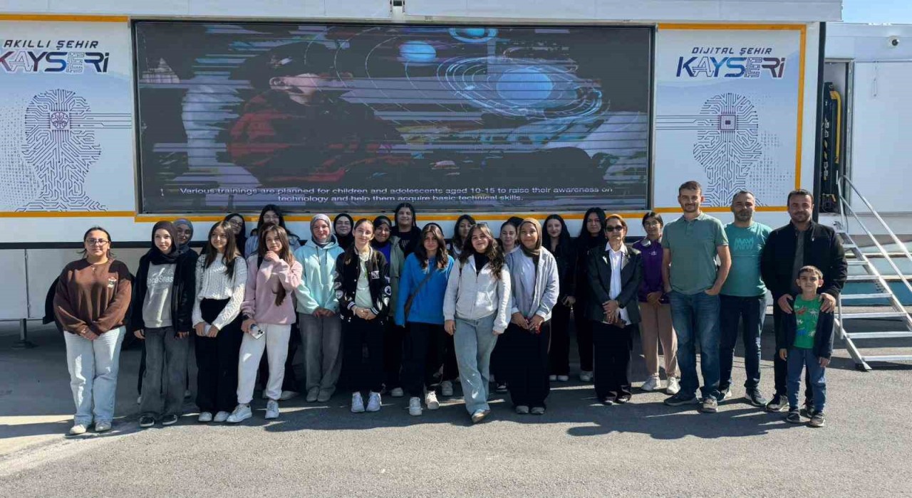 Dünya Kız Çocukları Gününde anlamlı etkinlik