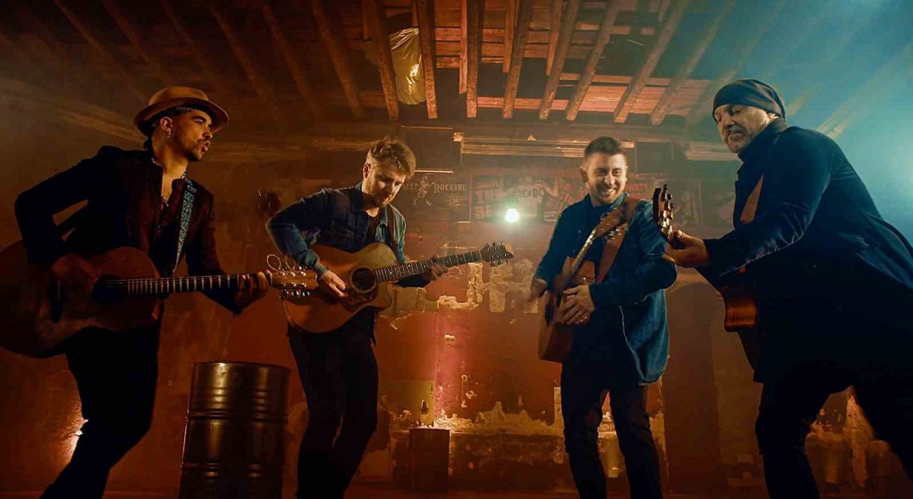 Dünyaca ünlü gitar dörtlüsü 40 Fingers ilk kez İstanbulda konser verecek