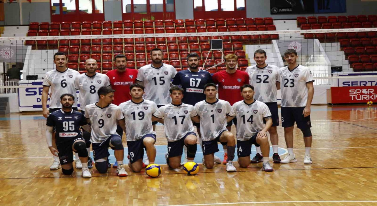 Düzce Belediyesi Spor Akademisi Voleybol Takımı deplasmandan mağlup döndü
