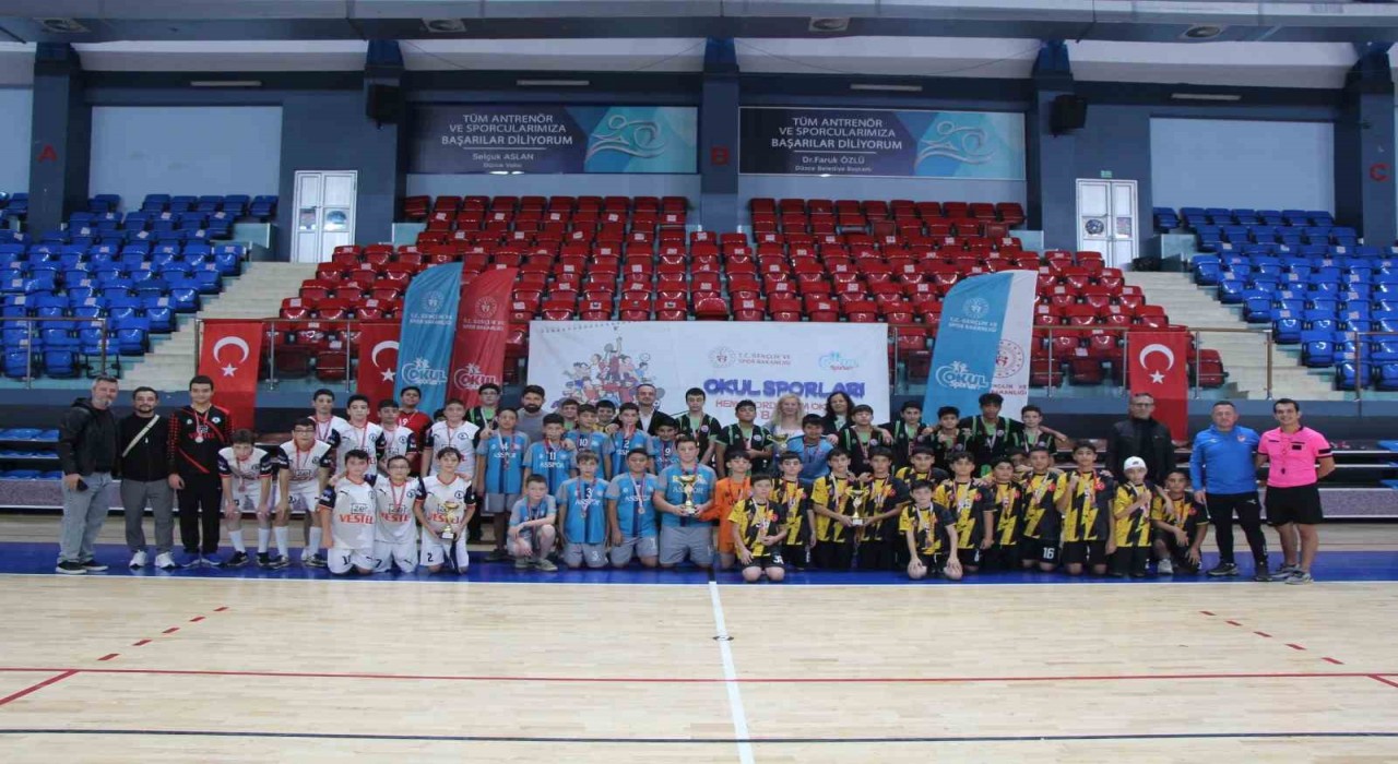 Düzcede Hentbol müsabakaları sona erdi