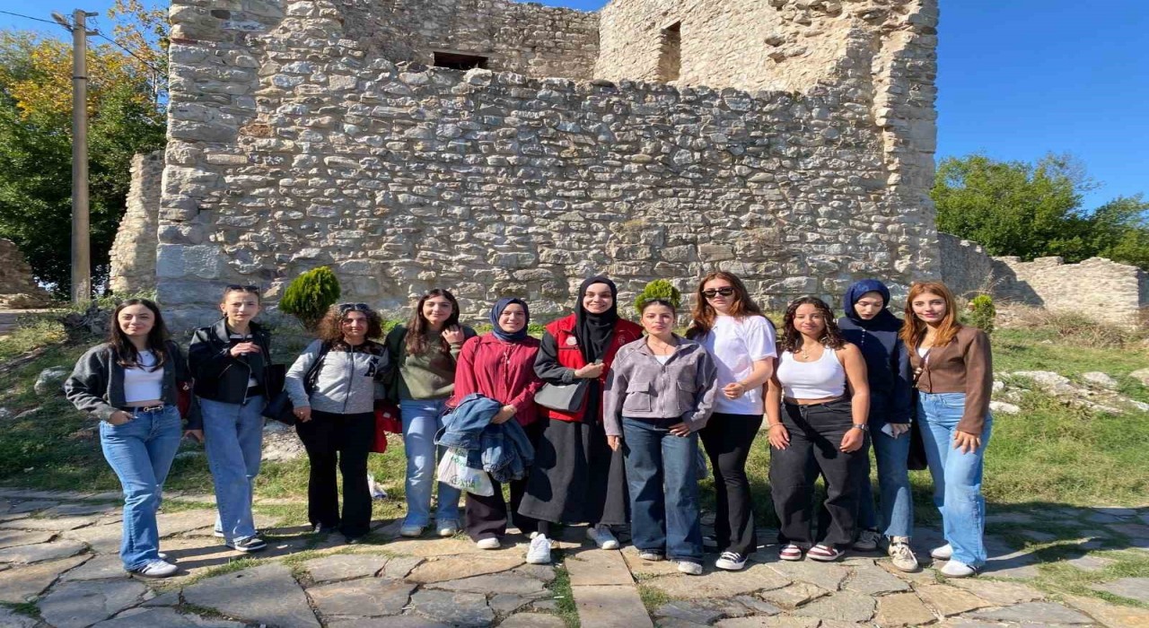 Düzcede Üniversite öğrencilerine şehir turu düzenlendi