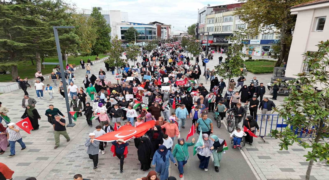 Düzcede yüzlerce kişi Filistine destek için buluştu
