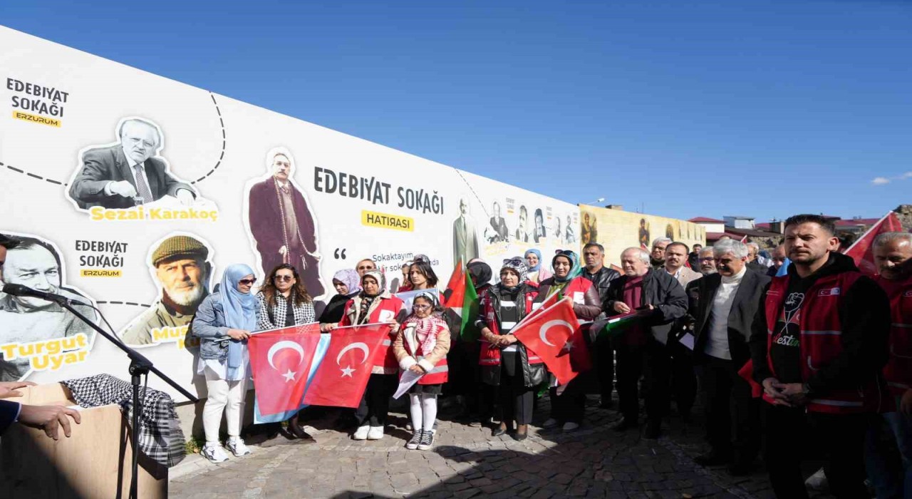 Edebiyat Sokağından Gazze şiirleriyle selam gönderildi