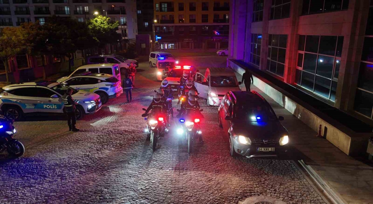 Edirnede polis ve gece bekçilerinden şok asayiş denetimi