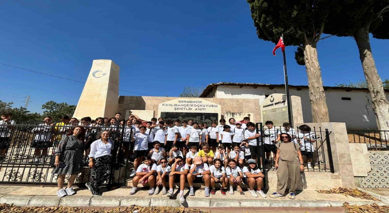 Efelerde Milli Bilinç ve Vatan Sevgisi şehitliklerde pekişti