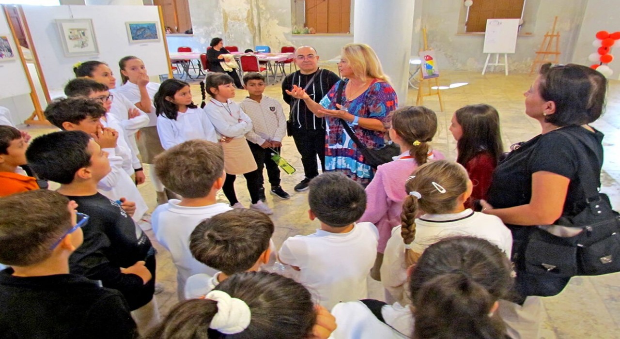 Ekim Geçidi sergisi Çeşmede