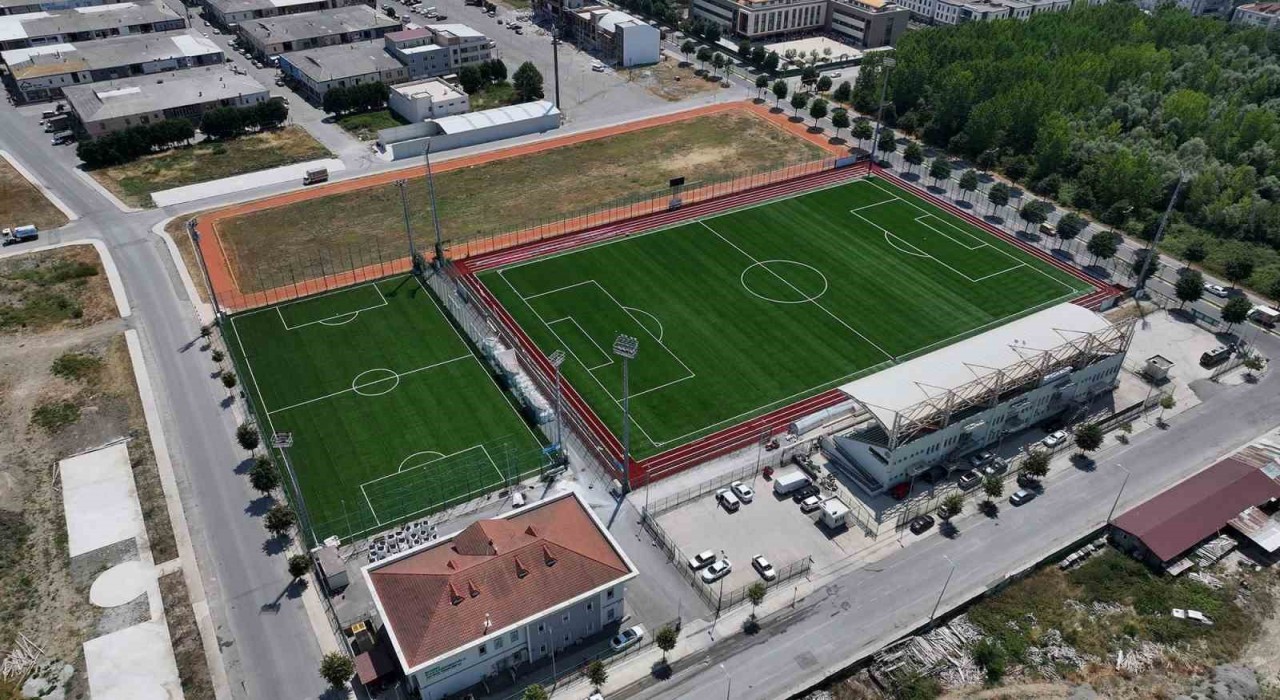 Ekrem Karaberberoğlu Spor Tesisine FIFA kalite onayı