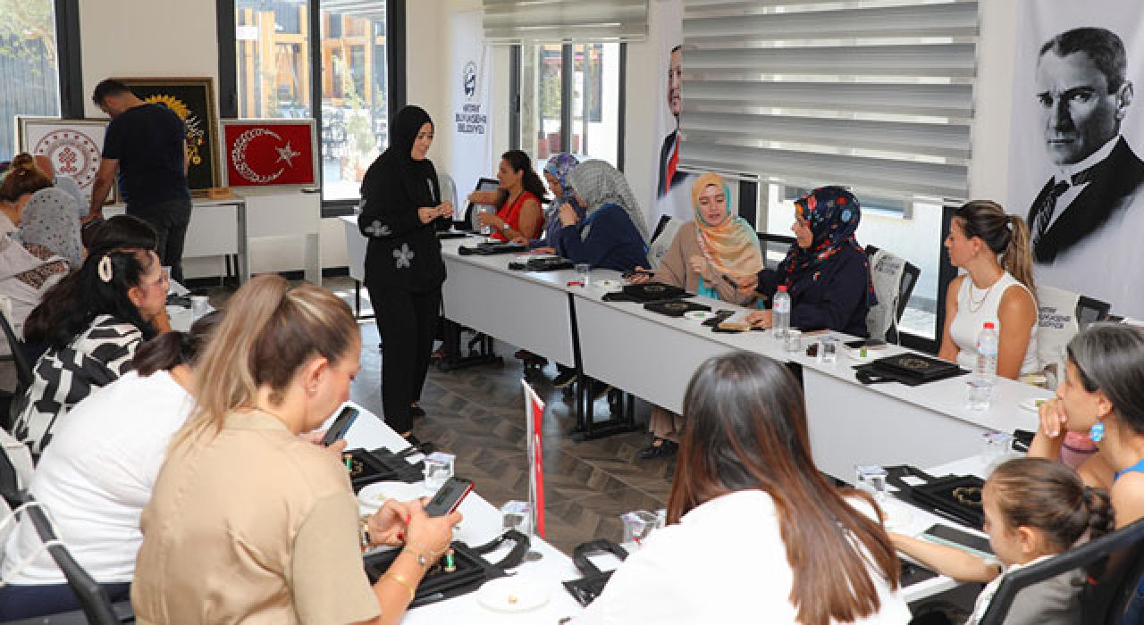 El Sanatları Gelecek Nesillere Aktarılıyor