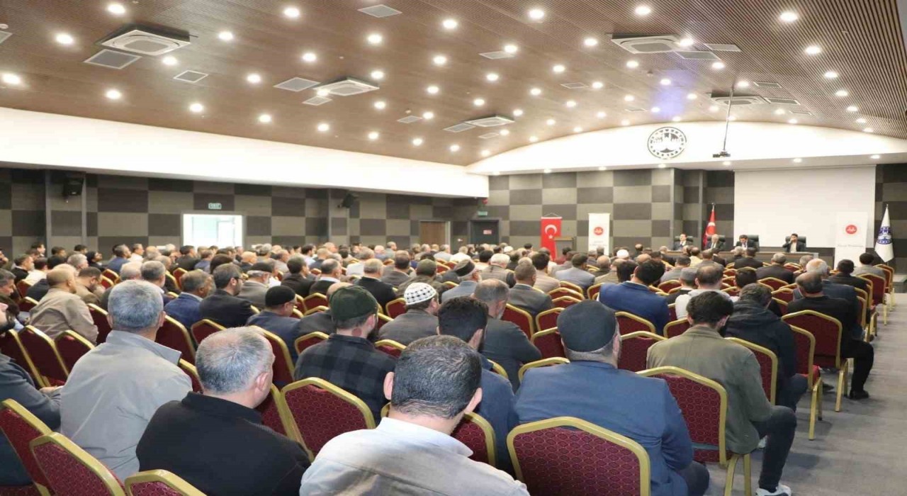 Elazığda din görevlileri bir araya geldi