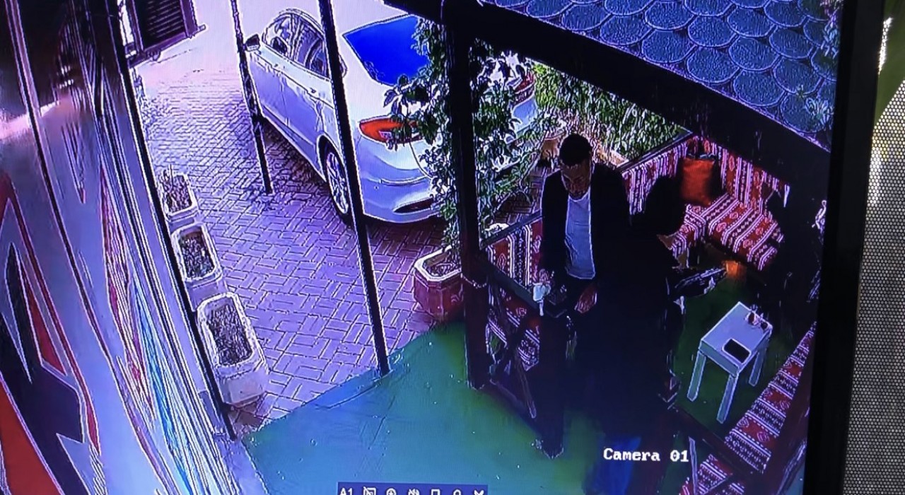 Elazığda gazeteci Kocaya silahlı saldırı anı kameraya yansıdı