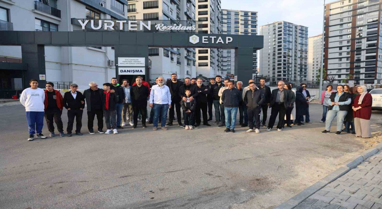 Elazığda site yönetimi aidatı 27 bin lira yapınca bina sakinleri isyan etti