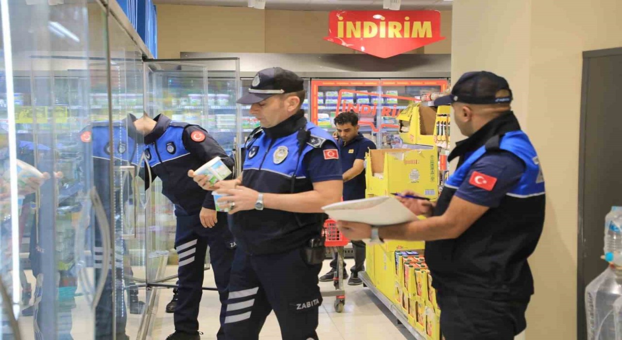 Elazığda zabıta ekiplerinden sıkı denetim