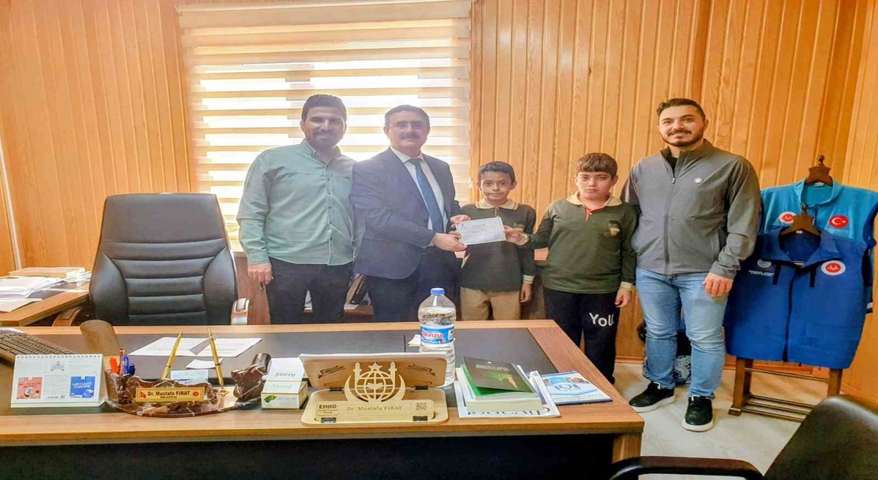 Elazığlı öğrencilerden Filistine anlamlı destek