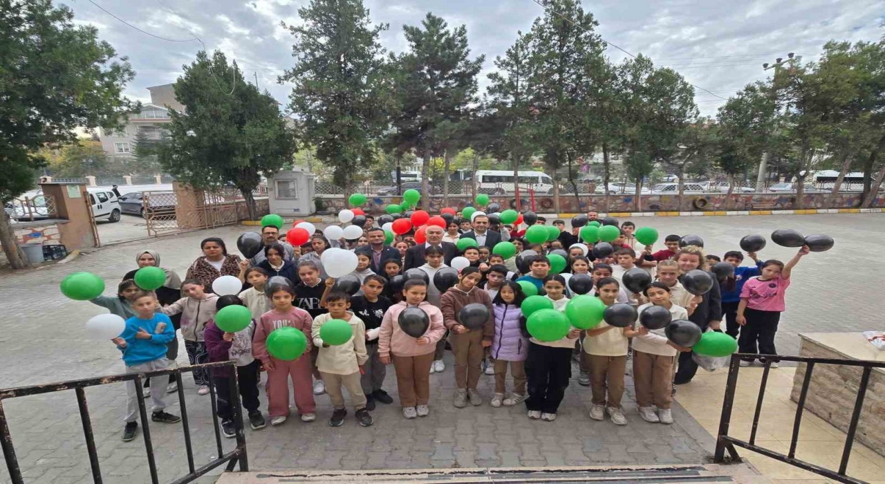 Emirdağda öğrenciler Filistine destek verdi