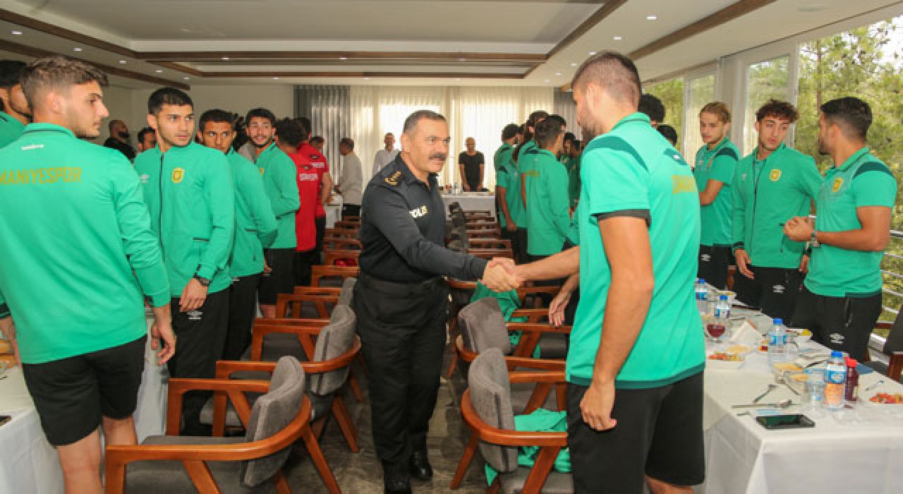 Emniyet Müdürü Sarıbuva’dan Sarı Yeşillilere Moral