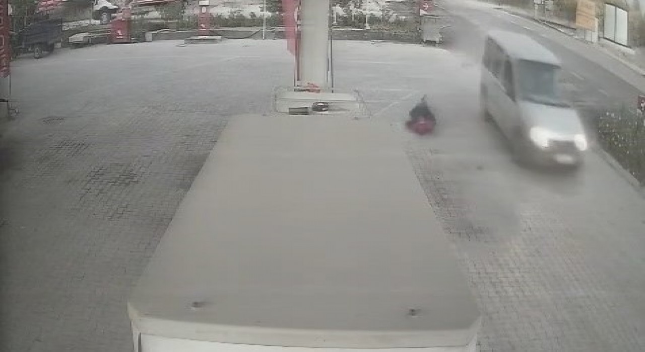 Eniştesine araçla çarpıp kaçtı: O anlar kameraya yansıdı