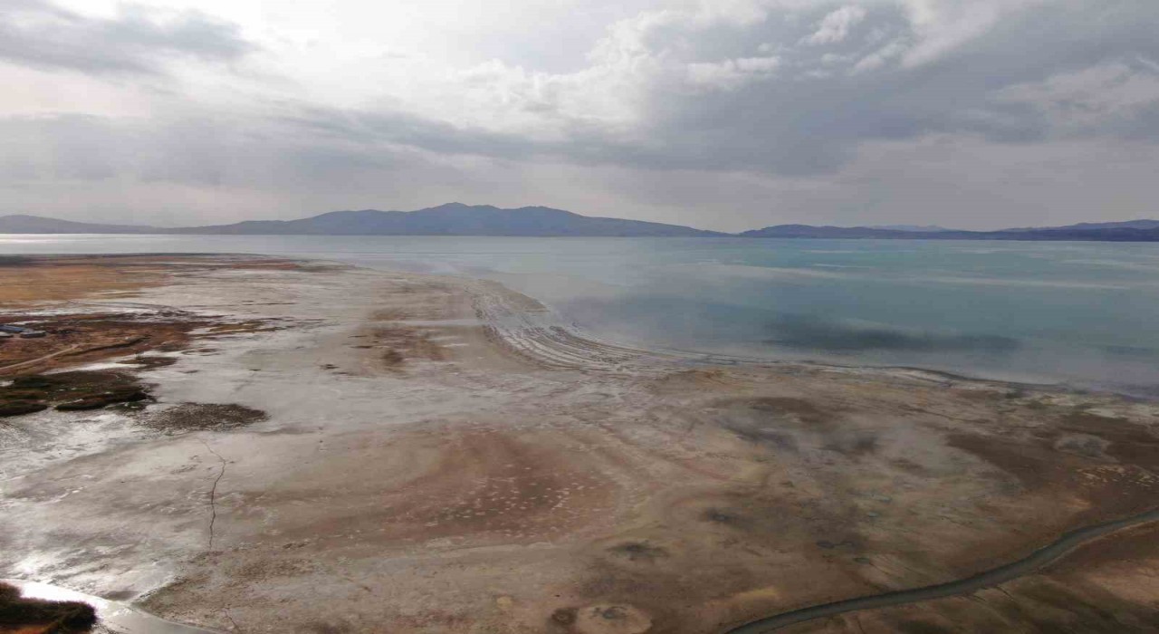Erçek Gölü son 30 yılda büyük çekilme yaşadı