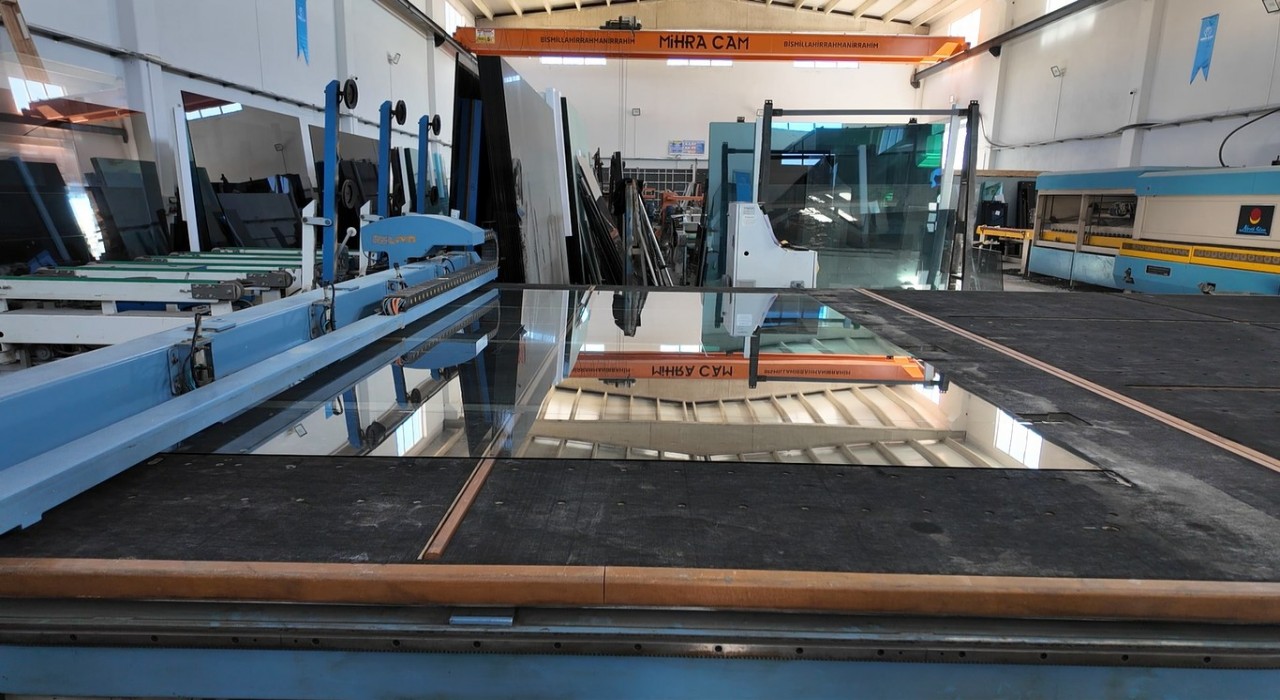 Ercişte kurulan cam atölyesi bölgenin ihtiyacını karşılıyor