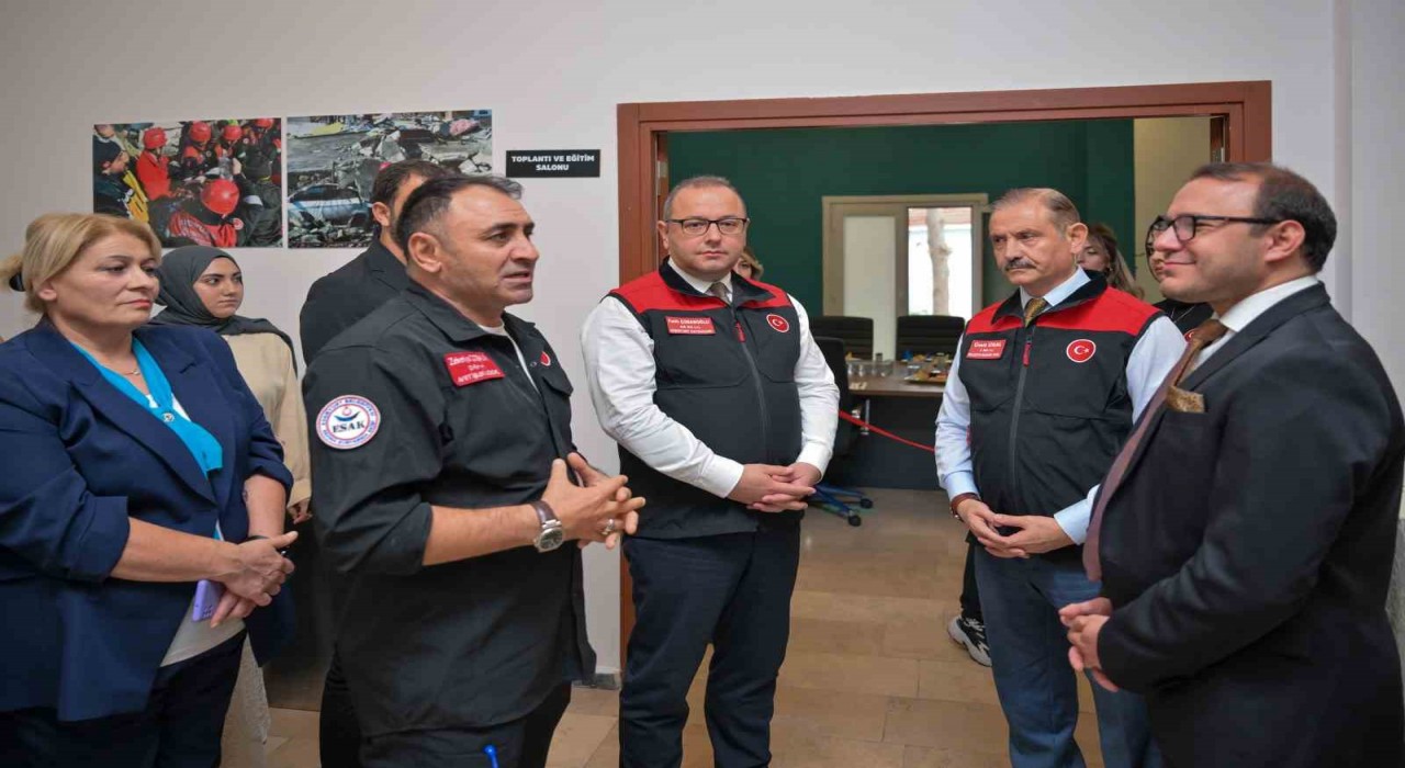 Esenyurt Belediyesinden hayat kurtaran hizmet: İlk Yardım Eğitim Merkezi açıldı