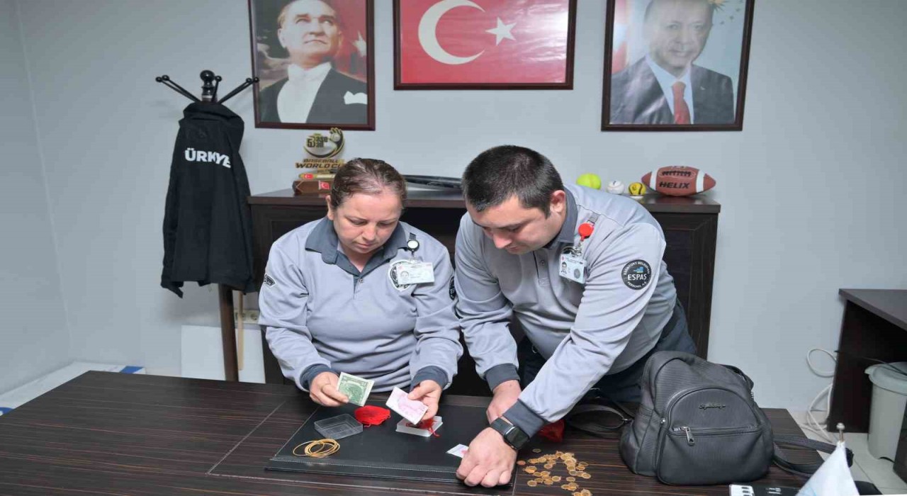 Esenyurtta güvenlik görevlisinden örnek davranış