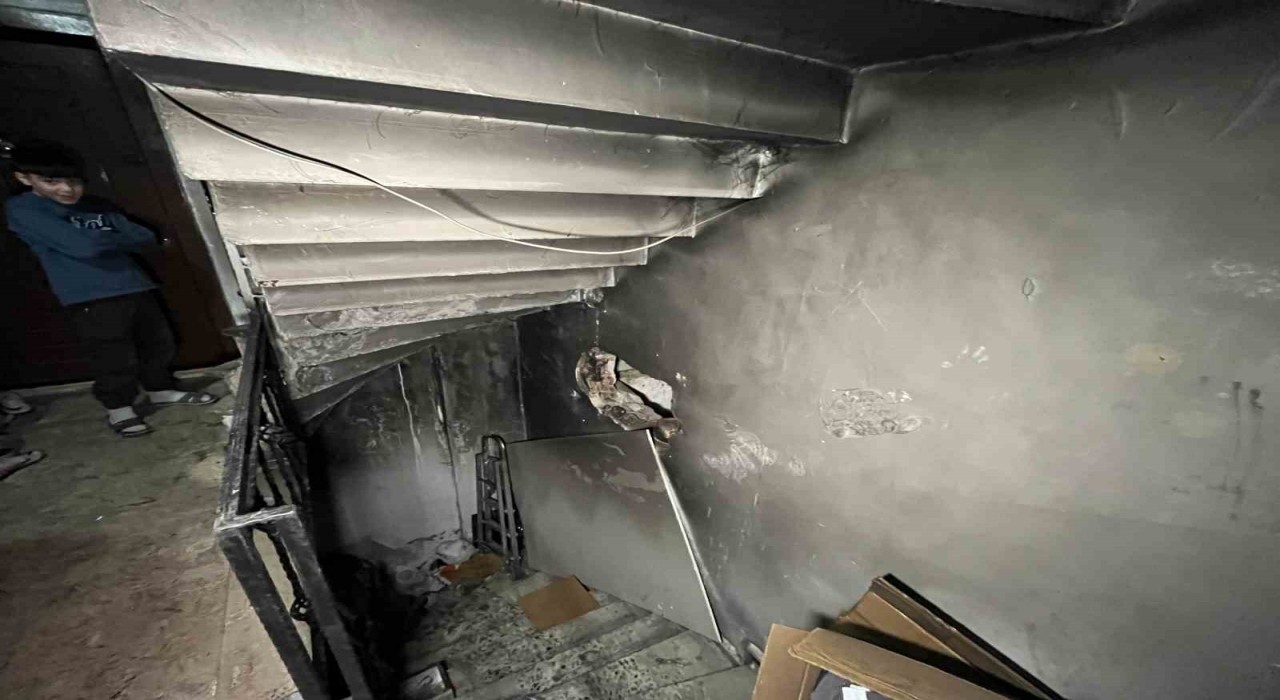 Eski eşinin yaşadığı binaya yanıcı madde atıp kaçtı: 7 kişi dumandan etkilendi