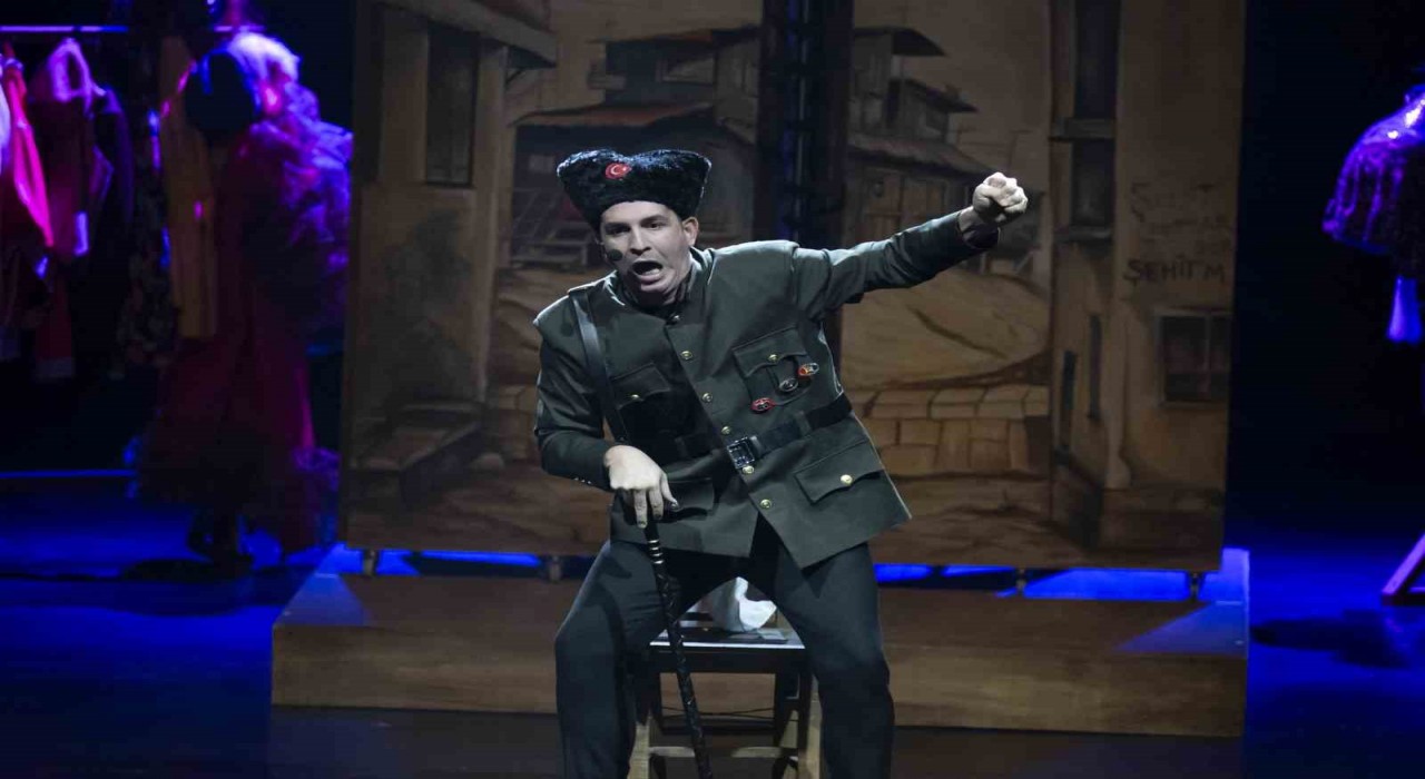 Eyvah Nadir oyunu yeniden sahnede