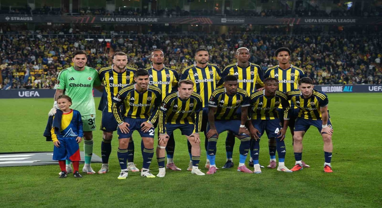 Fenerbahçede 12 futbolcu milli mesaide