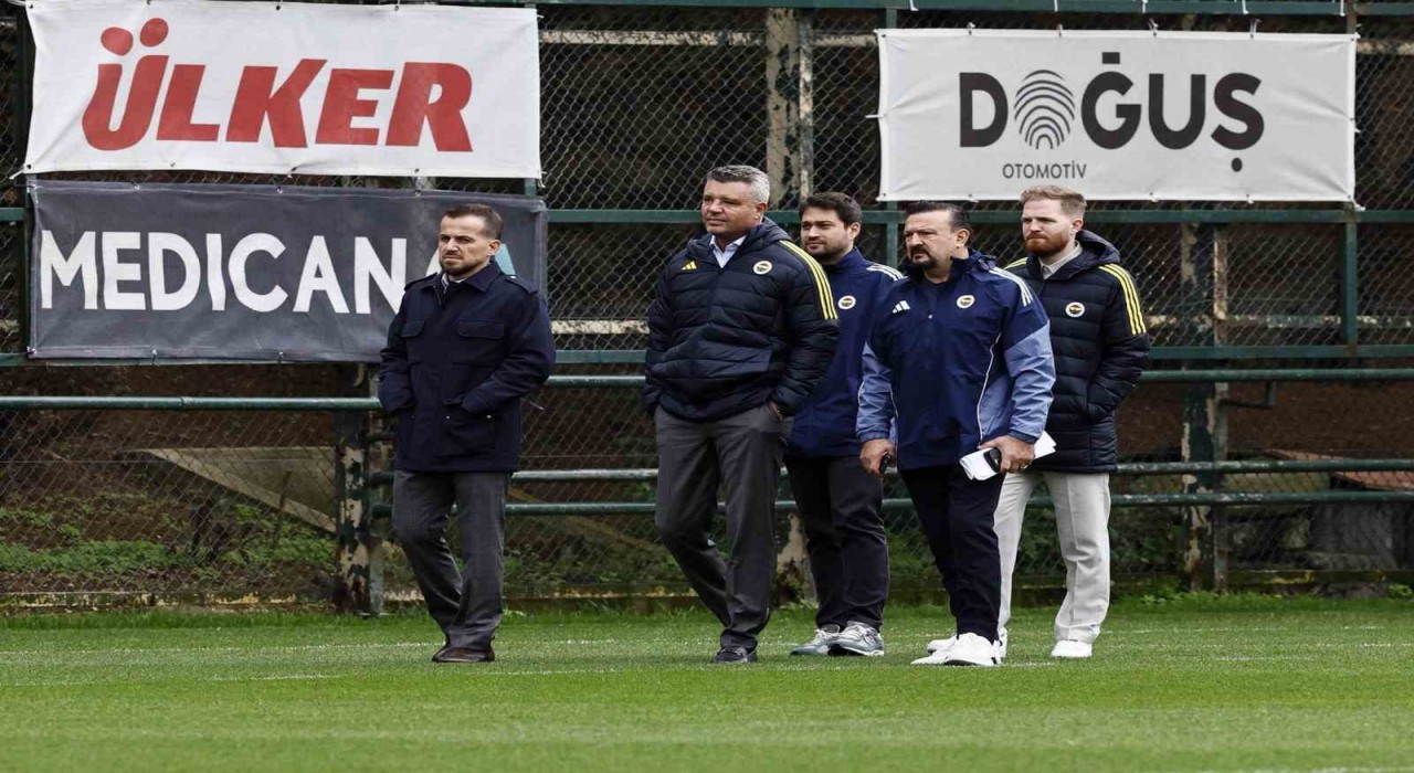 Fenerbahçede Başkan Saran idmanı takip etti