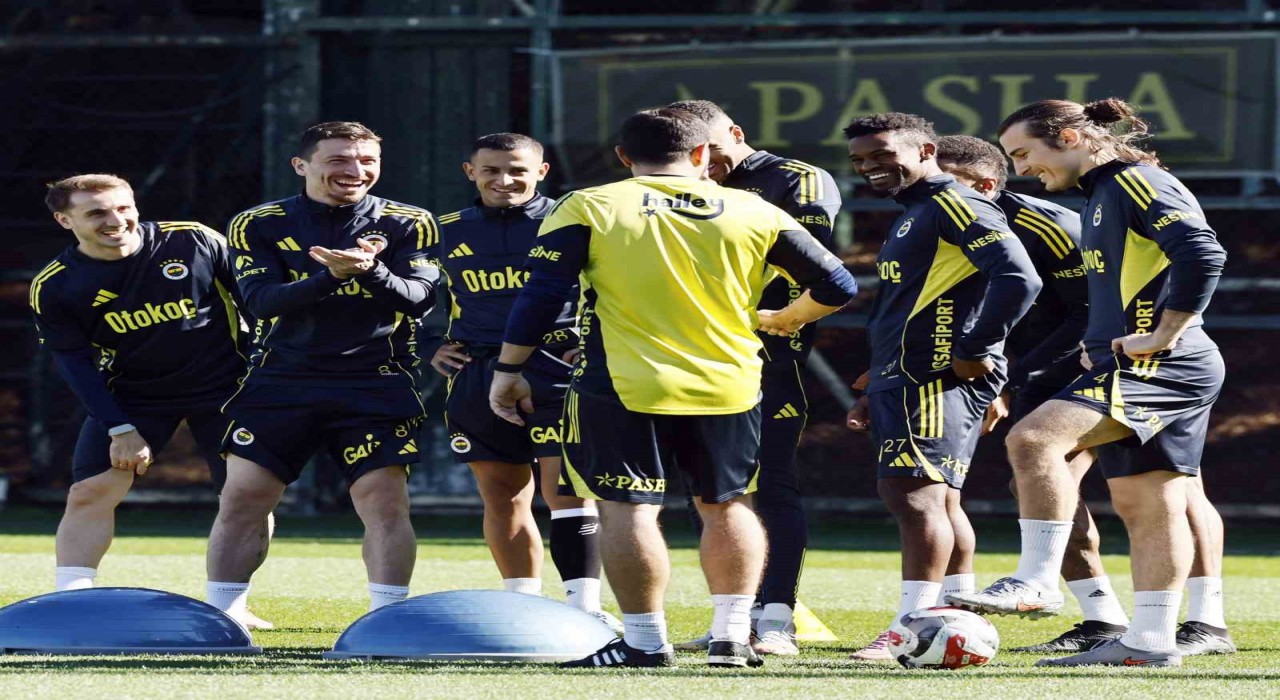 Fenerbahçede Beşiktaş derbisinin hazırlıkları başladı