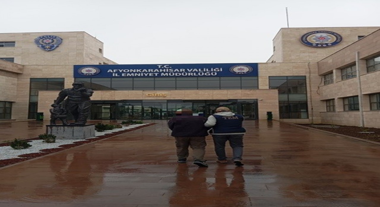 FETÖden aranan şahsı polis yakaladı