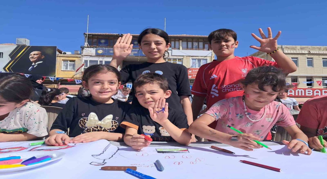 Filistinli çocuklar için resim çizdiler