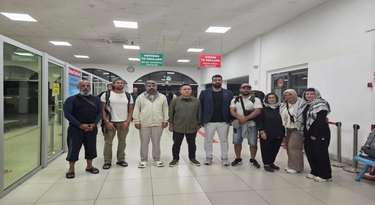 Fırtına Gazze yolcularını Marmarise getirdi