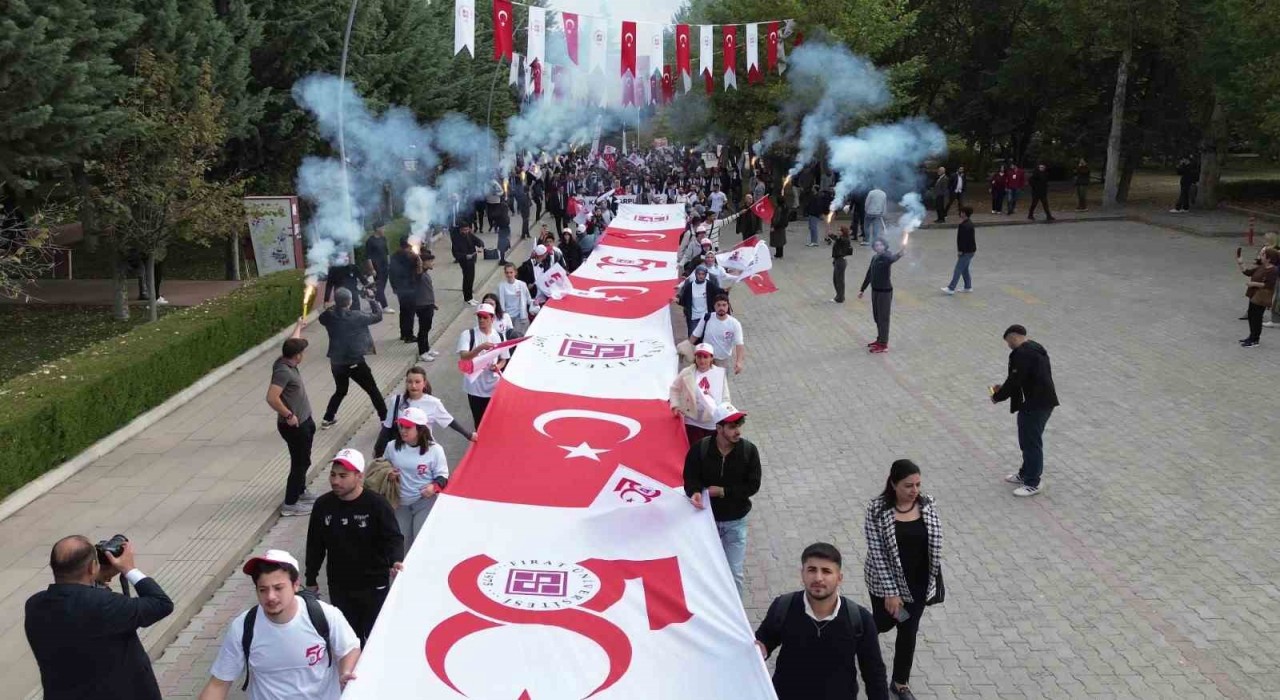 FÜde 50. yıl  yürüyüşü coşkuyla gerçekleşti