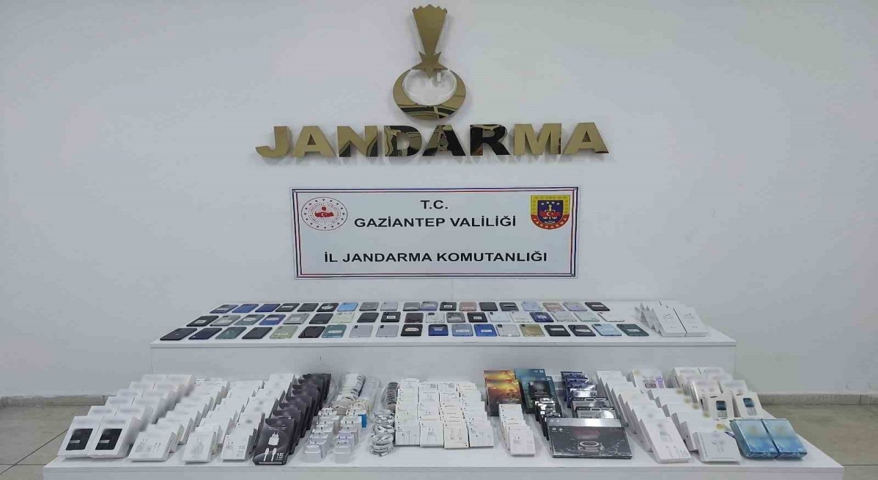 Gaziantepte 1,9 milyon TL değerinde kaçak elektronik ürün ele geçirildi: 1 gözaltı