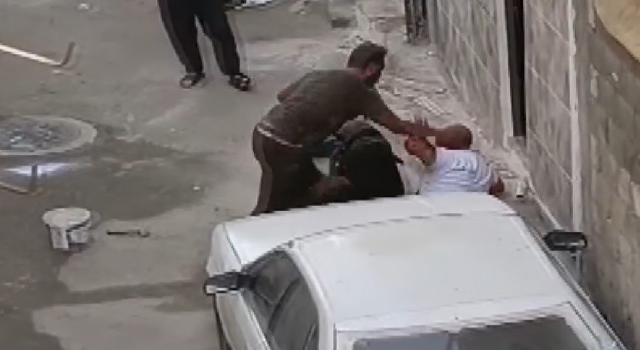 Gaziantepte dehşete düşüren görüntüler: Annesini tekmeledi, ağabeyini defalarca bıçaklayarak öldürdü